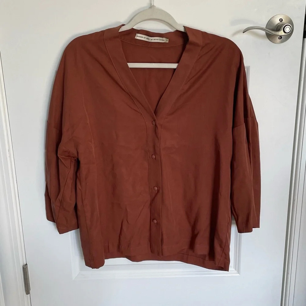 Relaxed Button-Front Women's Top in Rust